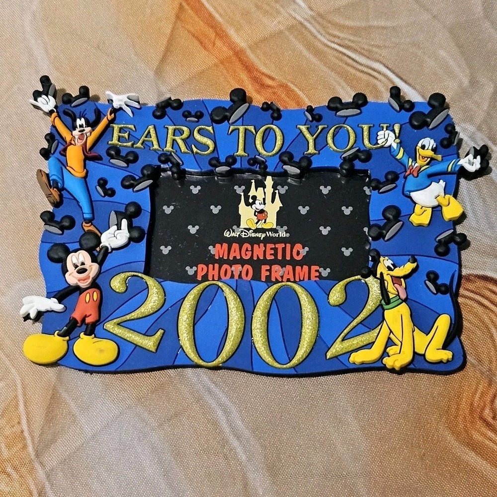 Disney 2002 Years to Remember Mickey Magnetic Photo Frame Vintage